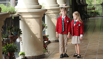 不同國(guó)家文化的校服定制特點(diǎn)