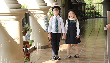 京東服飾供應(yīng)鏈創(chuàng)新，哈馬“貴族學(xué)校校服訂做”引領(lǐng)行業(yè)新潮流