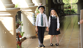 2019年，學(xué)校訂做校服自有品牌的時代要來了！