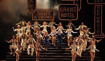 美國華裔學(xué)生參加迪士尼服裝設(shè)計大賽得獎 鼓舞校服定制行業(yè)重視設(shè)計