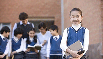 江西南昌一學(xué)校初一“校服定制”費(fèi)用竟達(dá)到了2300元！