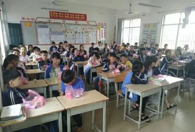 校服定制廠家認為，監(jiān)獄疫情爆發(fā)，對學生開學有影響嗎？