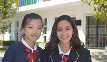 哈馬訂做校服廠家告訴您，想入讀國際學(xué)校 該如何度過英語這道坎？