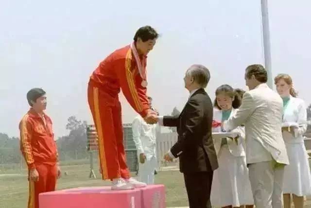 校服定做 校服定做