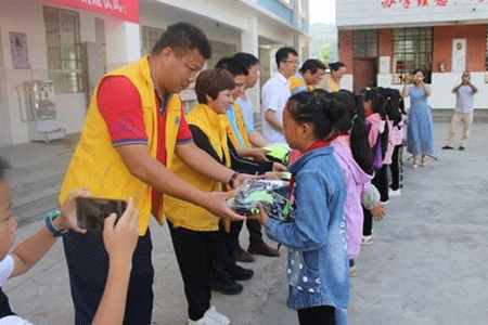 校服定做 校服定做