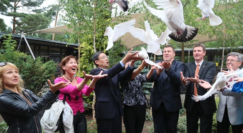 定做校服企業(yè) 定做校服企業(yè)