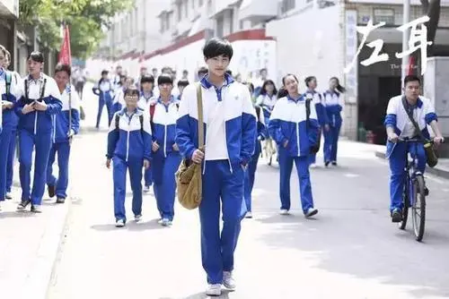 校服定做 校服定做