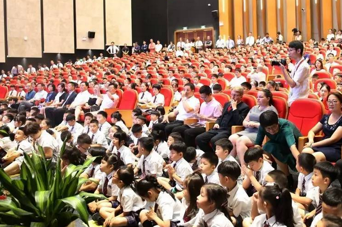 訂做校服廠家 訂做校服廠家