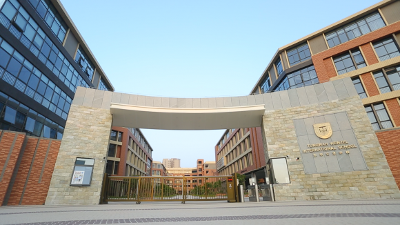 校服生產(chǎn)廠家 校服生產(chǎn)廠家