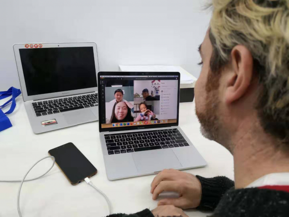 校服生產(chǎn)廠家 校服生產(chǎn)廠家