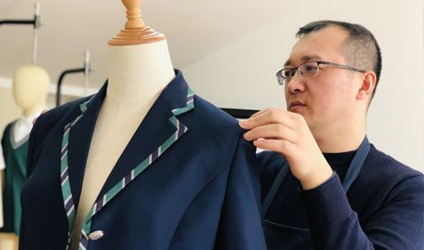 校服生產(chǎn)企業(yè),校服定制 校服生產(chǎn)企業(yè),校服定制