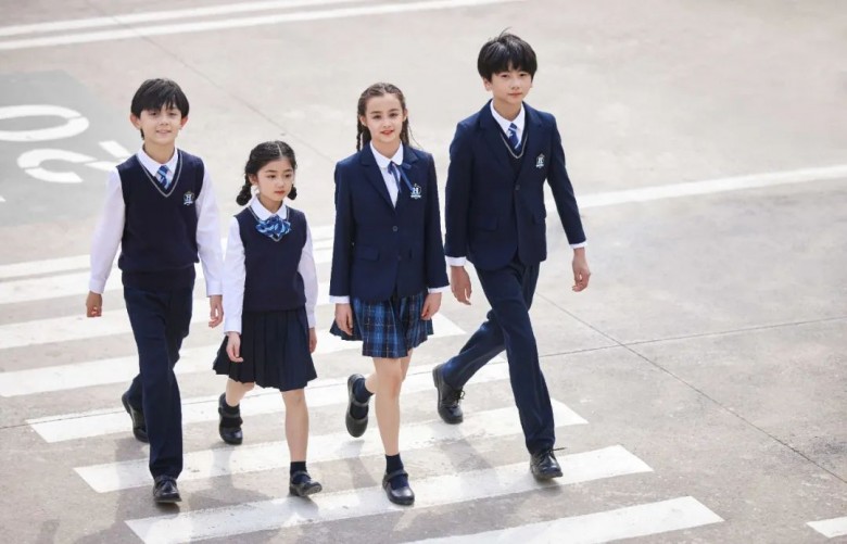 東莞校服定制廠家,校服設(shè)計(jì)