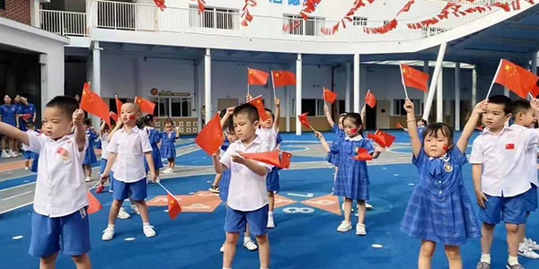 園服定制生產(chǎn)廠家,幼兒園校服定制