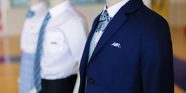 校服生產(chǎn)廠家，校服定制