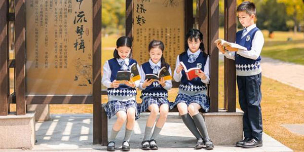 校服定制廠家,校服設(shè)計(jì) 校服定制廠家,校服設(shè)計(jì)