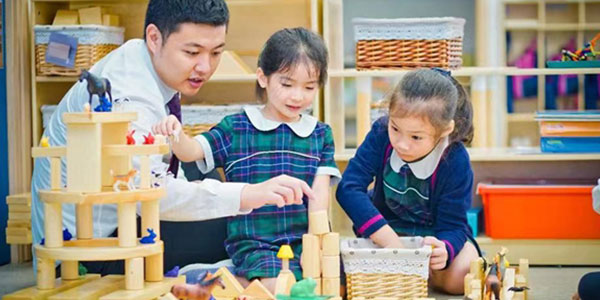 校服定制，校服供應(yīng)商