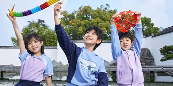 校服生產(chǎn)企業(yè)，校服定做