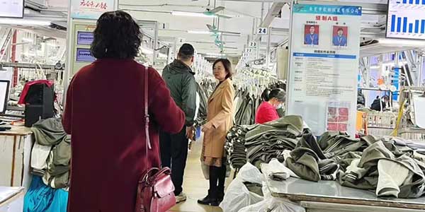 校服定制廠家，校服定制